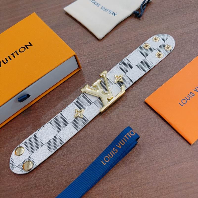 2026 LV Bracelet  0415